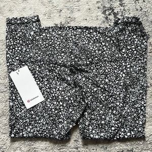 lululemon HR crop 23” size 8